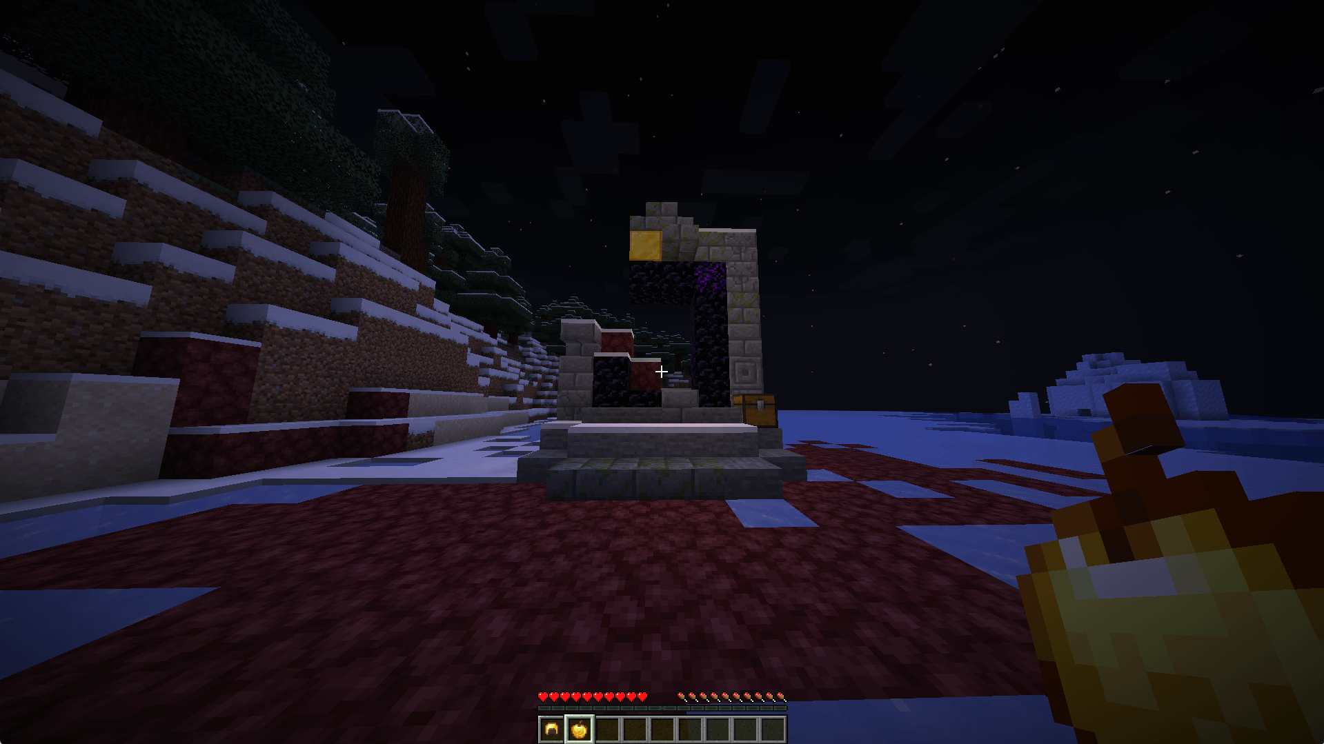 ruined portal on ice spikes biome with golden apple as loot - MineNest ...