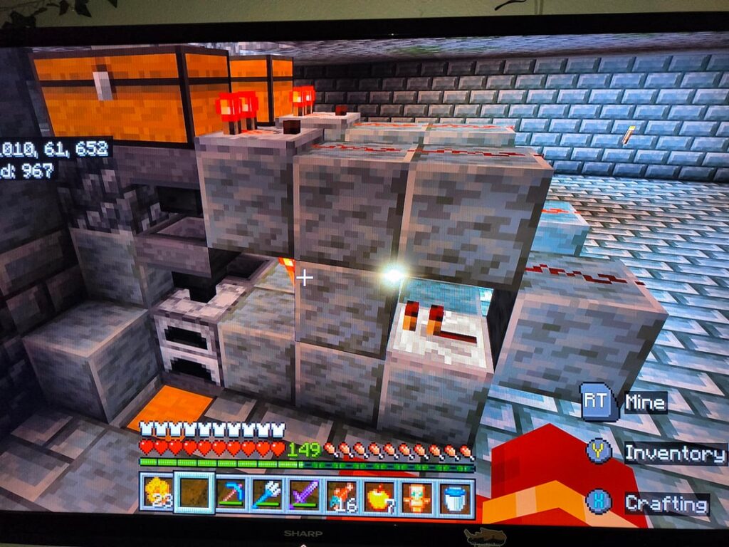 Locking a hopper with a chest. Question