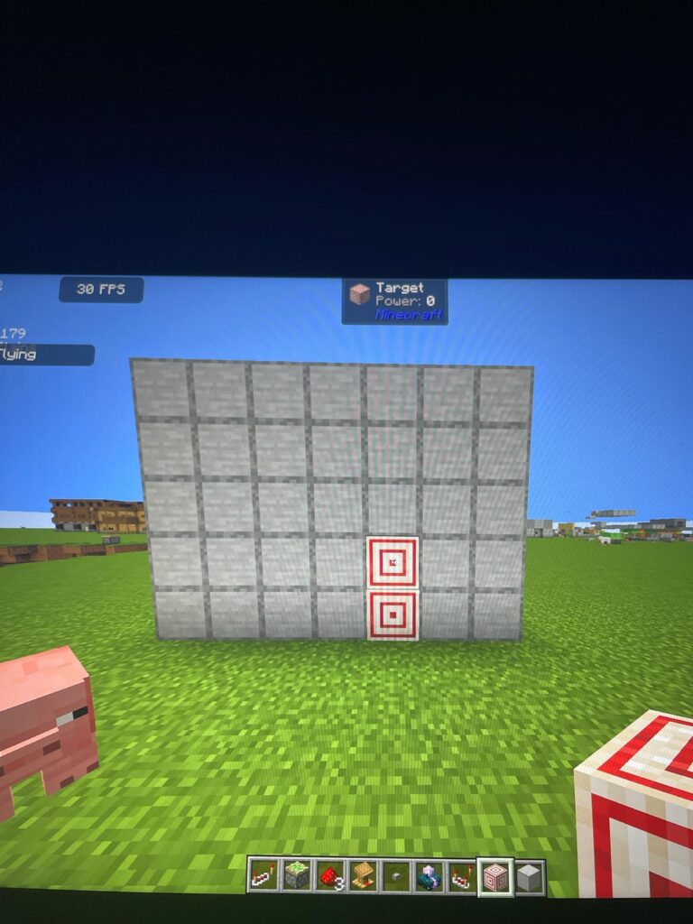 Hi, I need a lil help, trying to make a redstone door that opens when you put armour on.